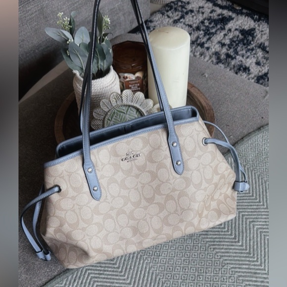 Coach Beige and Blue Signature Tote - Picture 1 of 7